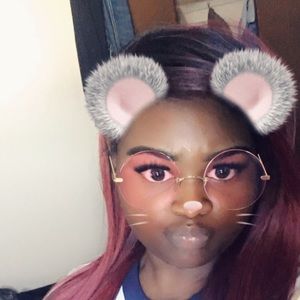 Meet your Posher, Monica